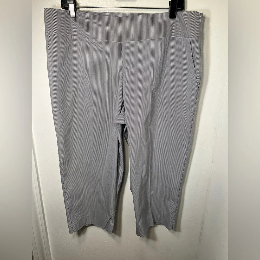 N touch, 14, blue/white pinstripe side button closure, slit, front pocket capris